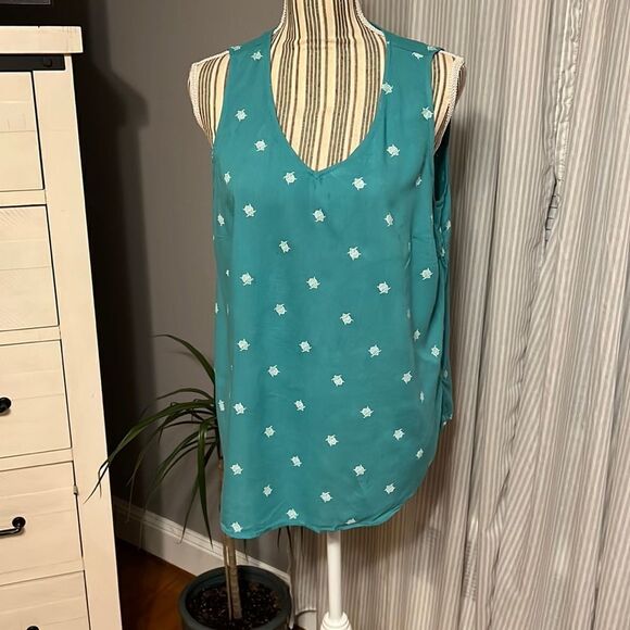 Sonoma teal tank. Medium. White turtle print - Picture 1 of 6